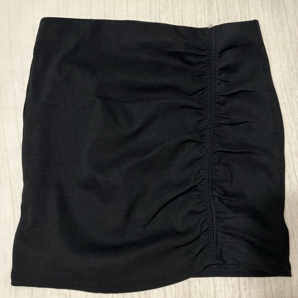 Zara Ruched Ribbed Black Skirt | L